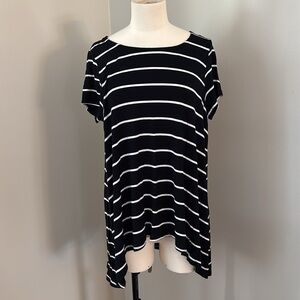 Strazzi Black and White Striped Tunic Length Tee with Sharkbite Hem Size L
